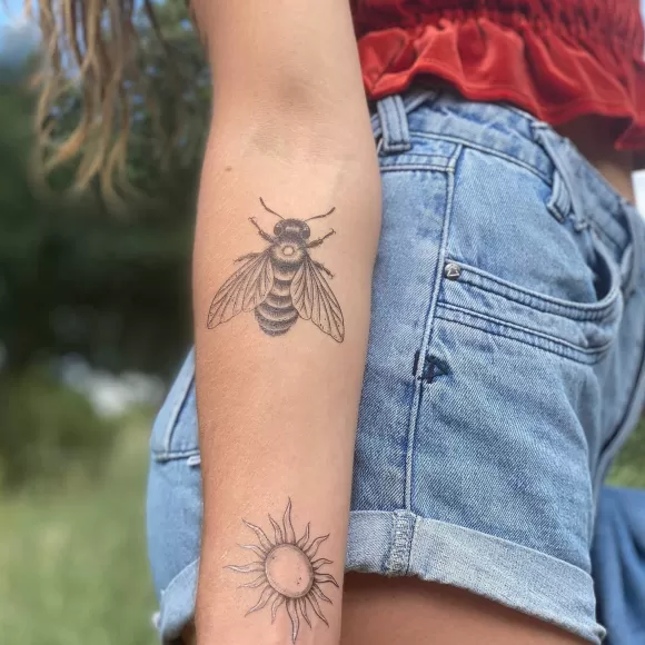 Clearance Big Bee Temporary Tattoo Beauty & Wellness